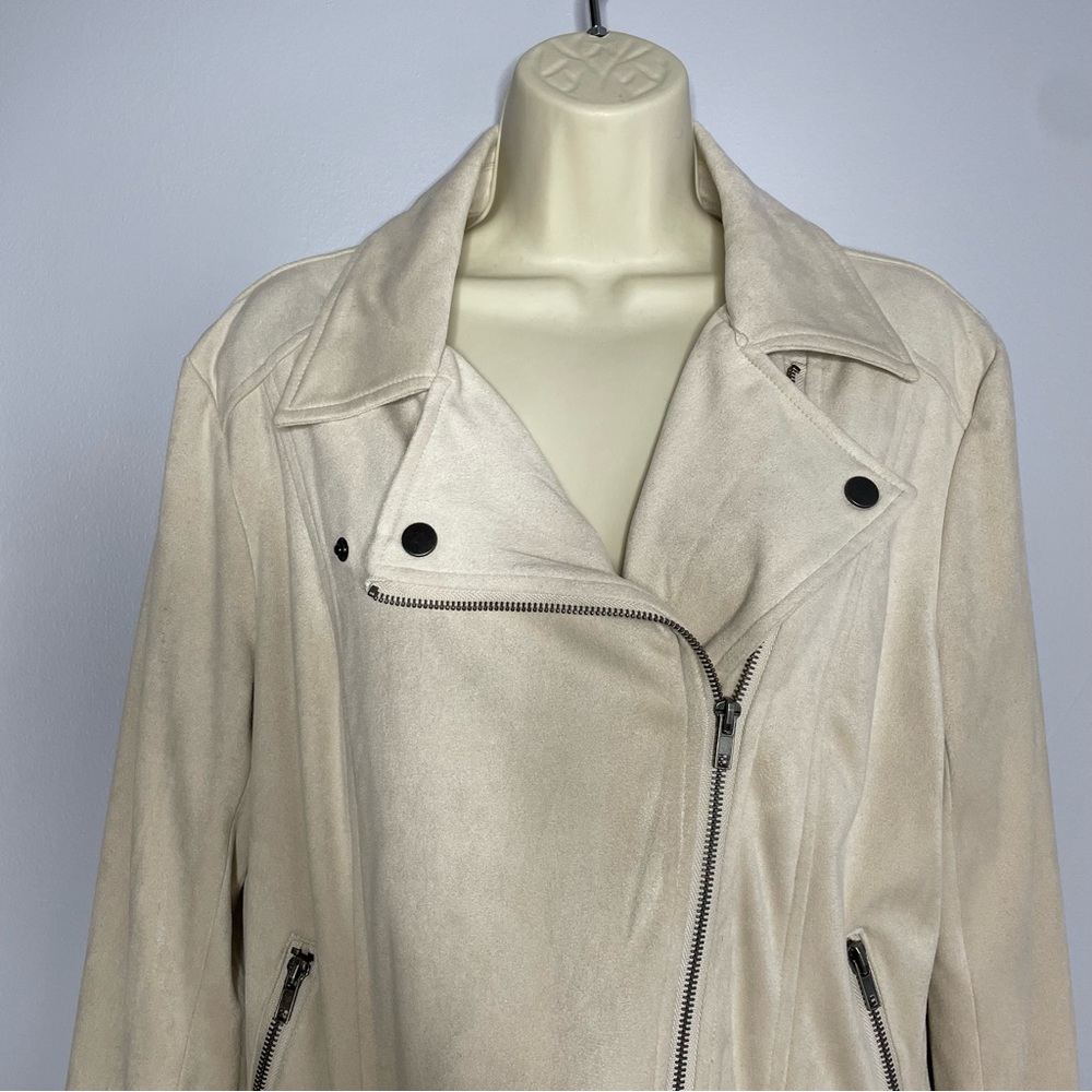Cupcakes And Cashmere Faux Suede Manele Moto Biker Jacket - Picture 8 of 11
